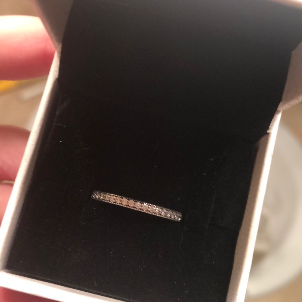 GORGEOUS pandora ring. - Picture 5 of 7